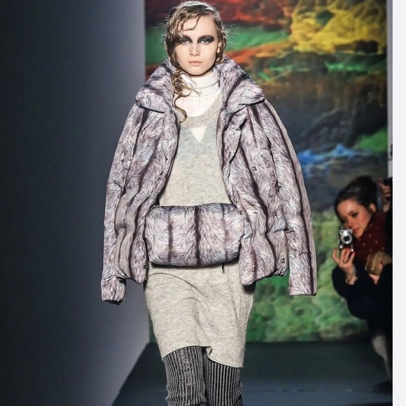 MM6 MAISON MARTIN MARGIELA Silver Fox Fur Print Puffer Jacket in Sz 38 - Picture 1 of 8